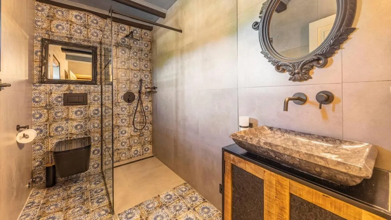 Om Shanti Poreč Villa